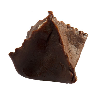 PYRAMIDE AU CHOCOLAT ET AUX AMANDES (4 pièces)